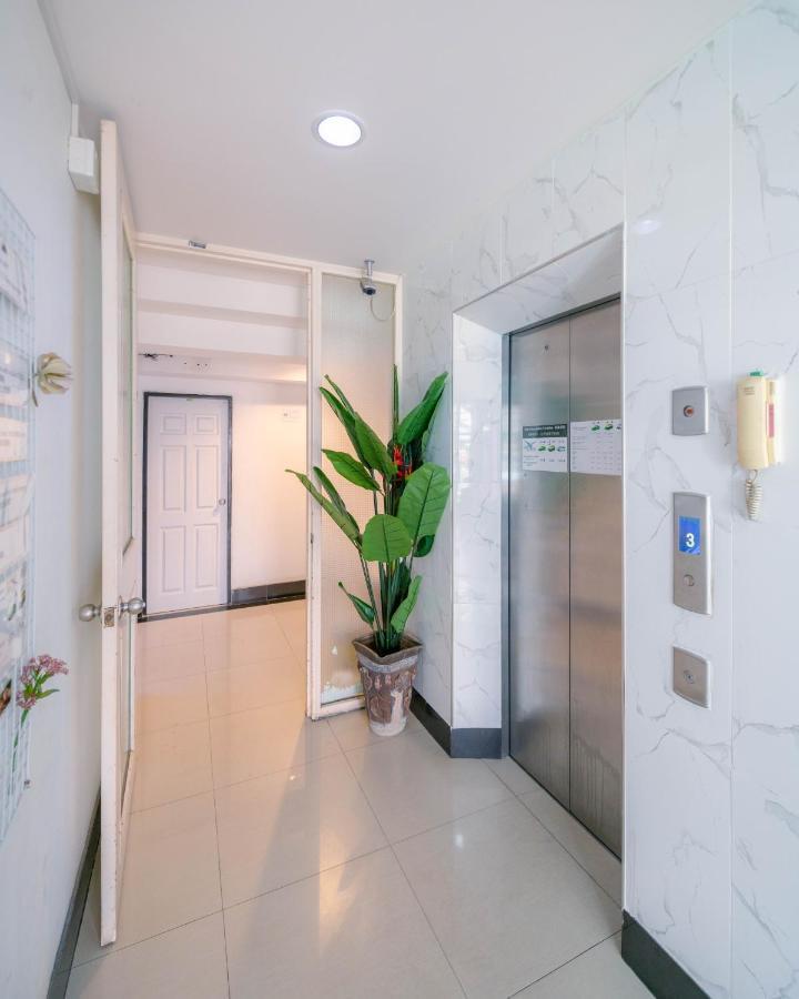 Baansabai Ramaiv Lejlighedshotel Bangkok Eksteriør billede
