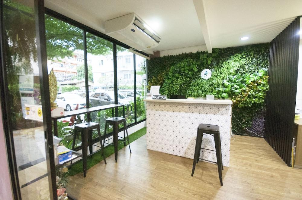 Baansabai Ramaiv Lejlighedshotel Bangkok Eksteriør billede